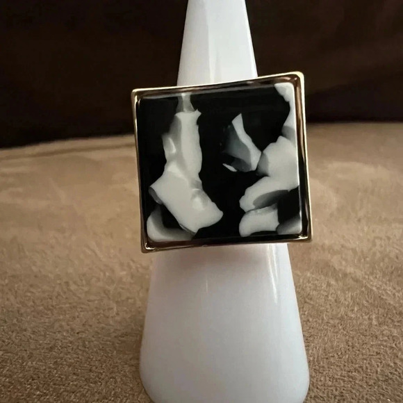 Ring- gold tone with black & white square faux stone accent. Size: 6. - Picture 6 of 8